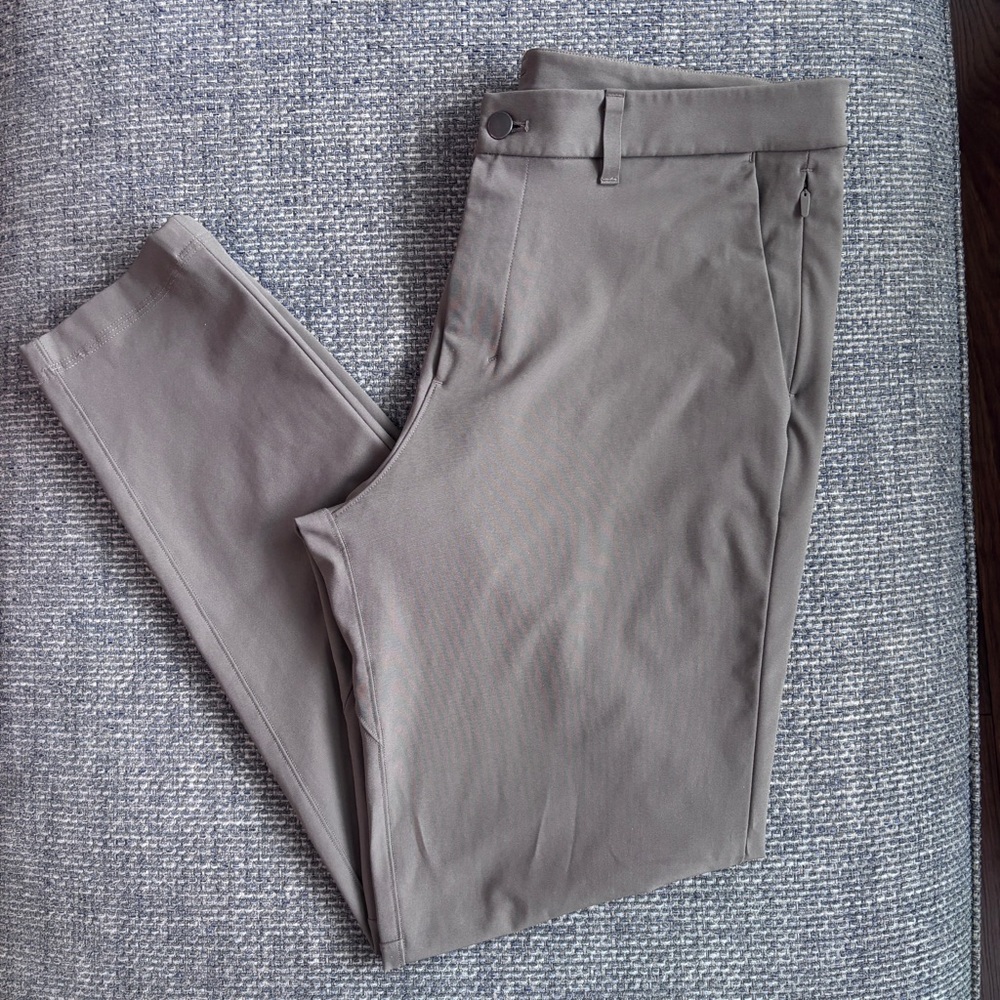 Lululemon Men’s Taupe Commission Classic Pants | Size 33 Waist / 30" Inseam